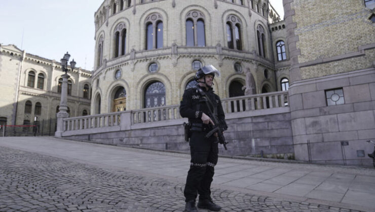 Norveç polisi camilere yönelik tehditlerin artması sonucu silahlandı