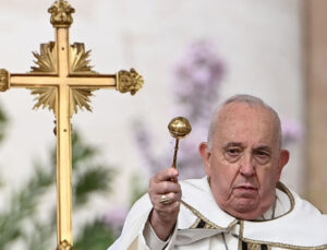 Papa Franciscus'tan bir ilk: G7 zirvesine katılacak