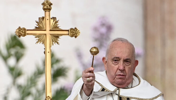 Papa Franciscus'tan bir ilk: G7 zirvesine katılacak