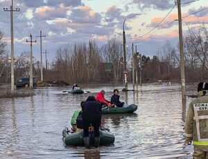 Rusya'da sel: Binlerce ev sular altında kaldı