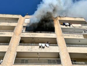 Şanlıurfa’da yangın: Bir kişi dumandan etkilendi