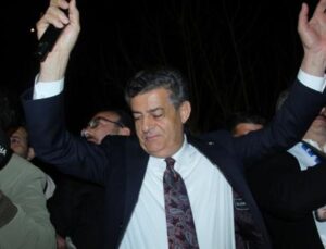 Şırnak’ın kazanan AK Parti’nin adayı Mehmet Yarka: Herkese hizmetkar olacağız