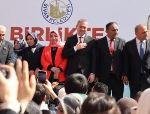 Sivas Belediye Başkanı Adem Uzun göreve başladı