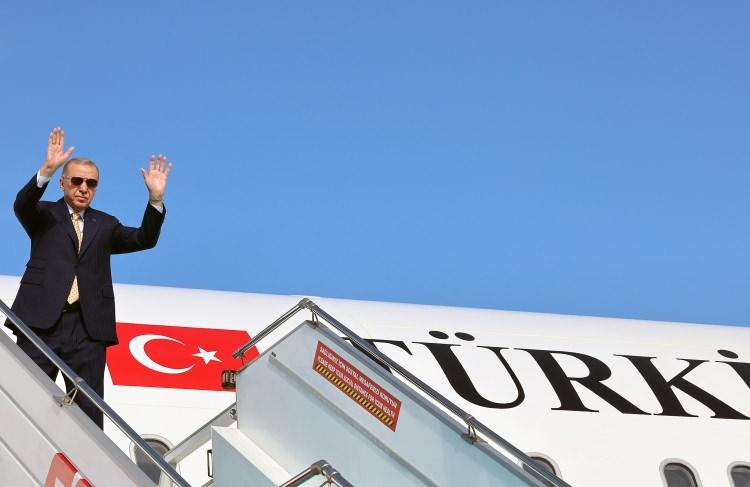 <p>Cumhurbaşkanı Erdoğan, 12 yıl aranın ardından Irak'a resmi ziyarette bulunuyor. </p>