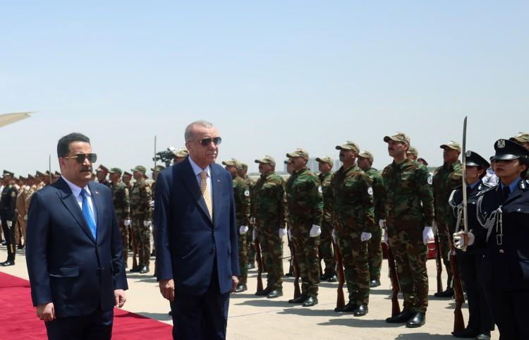 <p>Cumhurbaşkanı Erdoğan, günübirlik ziyareti kapsamında, Bağdat'ta Cumhurbaşkanı Abdullatif Reşid ve Başbakan Muhammed Şiya es-Sudani ile görüşecek. </p>