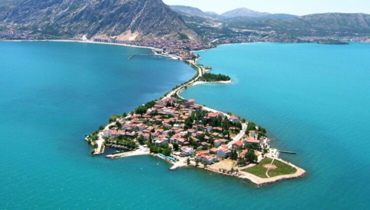 Türkiye’nin en ünlü göllerindendi! Boğaz tamamen kuruyacak: İkiye ayrılabilir!