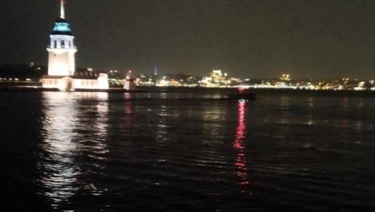 Üsküdar’da bir anda denize atlayan şahıs, gözden kayboldu