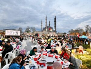 YTB, dünyanın  dört bir yanında Ramazan’ın bereketini paylaştı