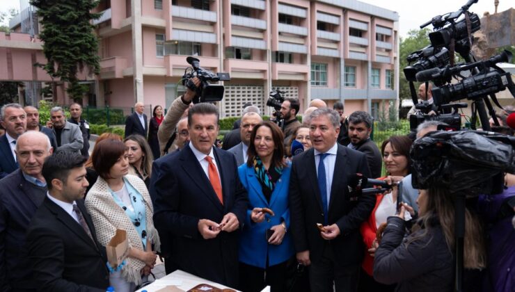 Bakanlıktan protesto düzenleyen CHP’lilere ikram
