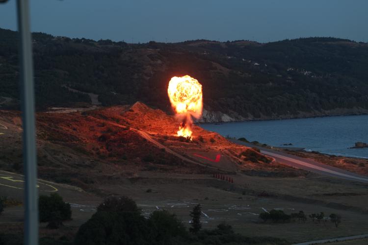 <p>Tatbikat kapsamında, yeni nesil Fırtına-2 ve Boran Obüsü, PARS OMTAS kuleli tekerlekli araç, araca monteli mayın tespit sistemi, KARGU hedefe yönlendirilebilen mühimmat sistemi, BAHA insansız hava aracı, TOGAN otonom döner kanatlı gözcü İHA sistemi, füzyon silah gece görüş dürbünü, MİLKAR taarruz sistemleri, C-70 termal silah nişangahı E- 60 termal silah dürbünü, A-960 gündüz görüş dürbünü, A-600 gece görüş dürbünleri, silah tespit radarı, SERHAT ve ACAR radar sistemleri, İHTAR sistemi, şişirilebilir sahte tank ve sistemler, helikopterden havadan tahliye platformu, MİKON mikro kamikaze dron, BOYGA havan mühimmatı taşıyan döner kanatlı İHA, MX-908 patlayıcı madde tespit cihazı, URGAN IP kamera sistemi, CADEX keskin nişancı tüfeği ve NIGHT FORCE ATACR silah üstü optik dürbün gibi muhtelif silah ve sistemler farklı şekillerde ve ilk defa atışlı bir tatbikatta kullanıldı.</p>