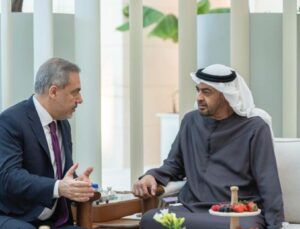 Dışişleri Bakanı Fidan, BAE Devlet Başkanı Al Nahyan ile bir araya geldi