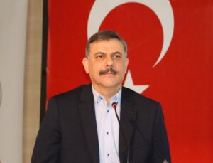 Erzurum Valisi Mustafa Çiftçi, ‘Hafız Kal Yarışması’nda Türkiye birincisi oldu