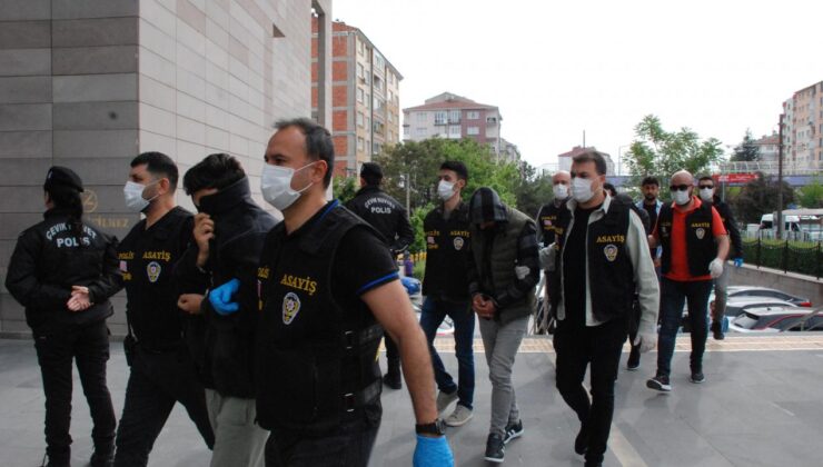 Eskişehir’de ucuza yağ ve şeker satma vaadiyle 43 kişiyi dolandıran 5 şüpheli tutuklandı