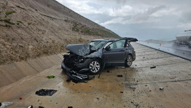 Feci kaza: Otomobil su kanalına girdi: 1 ölü, 3 yaralı