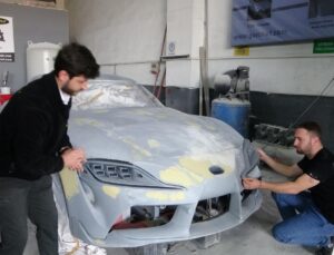 Geri dönüşüm plastik atıklarını 3 boyutlu yazıcıda işleyerek araba üretti