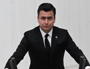 Gökçek: Türk bayrağını yakanlar özgürlükten bahsetmesinler