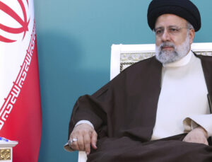 İran Cumhurbaşkanı helikopter kazasında hayatını kaybetti: Reisi kimdir? Şimdi ne olacak?