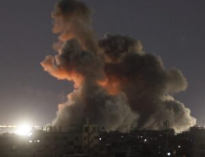 İsrail, Gazze Şeridi'ndeki kara ve hava saldırılarını genişletti