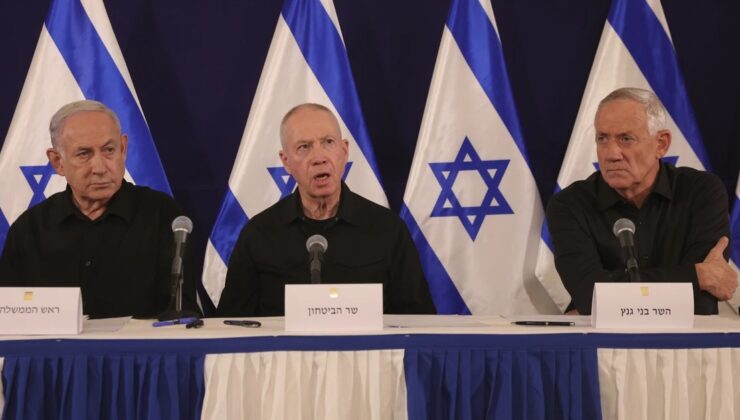İsrail'de tansiyon yükseliyor: Netanyahu, hükümetten çekilmekle tehdit eden Gantz'a cevap verdi