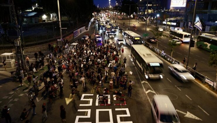 İsrailli esirlerin aileleri yol kapattı: "Ateşkesi onaylayın"