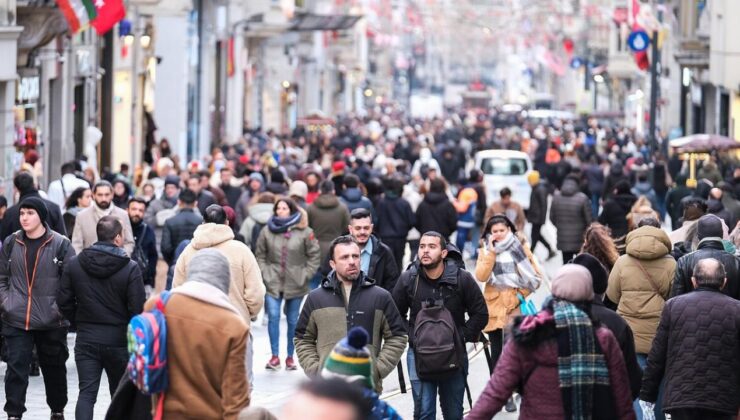 İstanbul ilk 3 ayda 4 milyona yakın turist ağırlado
