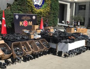 İstanbul’da oto yedek parça kaçakçılarına operasyon! Değeri 90 milyon lira