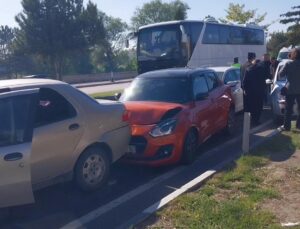 Kütahya’da zincirleme kaza: 9 araç birbirine girdi!