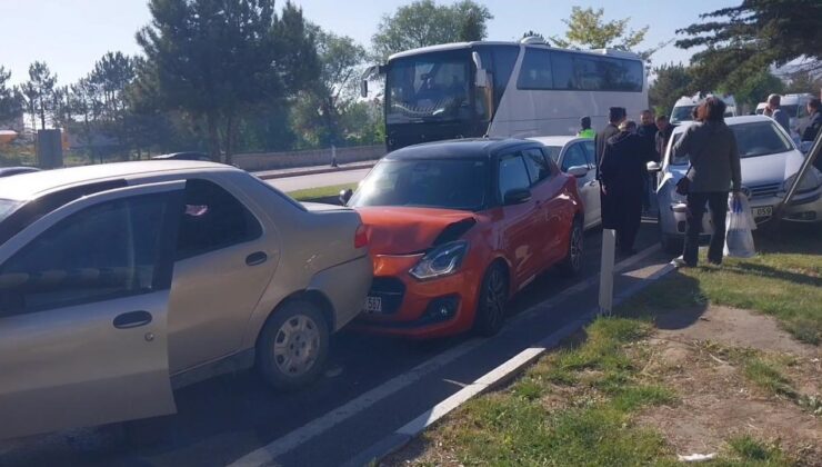 Kütahya’da zincirleme kaza: 9 araç birbirine girdi!