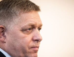 Macaristan Başbakanı Orban: Slovakya Başbakanı yaşam ve ölüm arasında