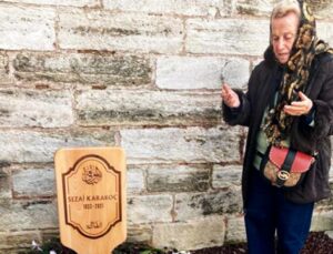 Mona Roza şiirinin ilham kaynağı Muazzez Akkaya, Sezai Karakoç’u mezarında ziyaret etti