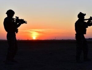 MSB: 2 PKK’lı terörist hudut karakoluna teslim oldu
