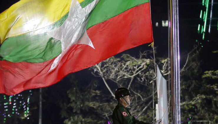 Myanmar, askerlik çağındaki erkeklerin çalışmak için yurtdışına çıkmasını yasakladı
