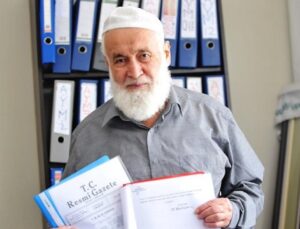 Ömrünü Ayasofya’nın zincirlerinin kırılmasına adayan İsmail Kandemir anılacak