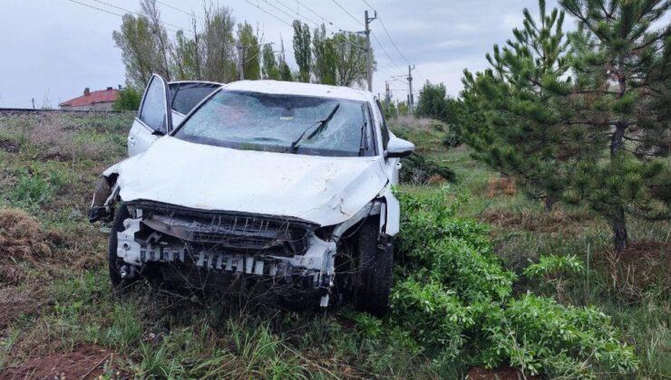 Otomobil şarampole uçtu: 1’i bebek 6 kişi yaralandı