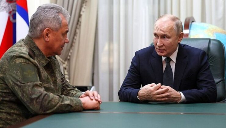 Putin, savunma bakanını görevden aldı