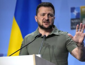 Ukrayna: Zelenskiy'nin arananlar listesine alındığı bilgisi, Rus propagandasının çaresizliği