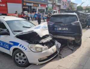 Çorum’da zincirleme kaza: 2’si polis olmak üzere 3 yaralı