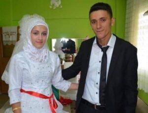 Eşinin ağaçtan düştüğünü duyunca fenalaşıp hayatını kaybetti