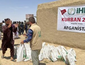 İHH, 66 ülkede kurban eti dağıttı