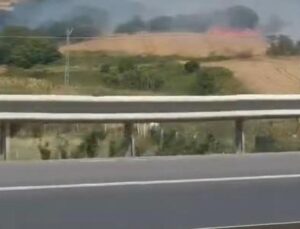 Silivri’de anız yangını:  Alevler evlere yaklaşıyor