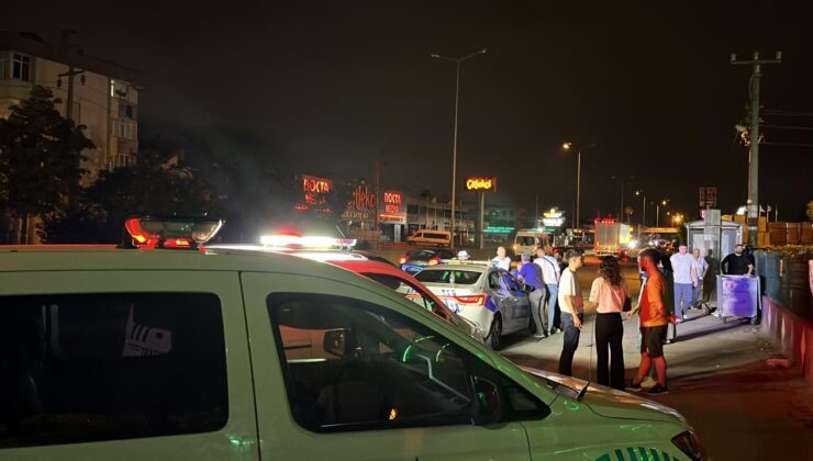 Üstgeçitten seyir halindeki aracın üzerine düşen çocuk hayatını kaybetti