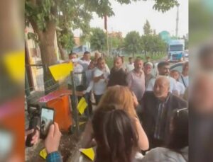 Yüzlerce kişinin canını hiçe saydılar! ‘Kuduz’ karantinasındaki mahallede saldırı anları