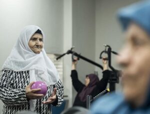 82 yaşındaki Nezire Yılmaz’ı spor sevgisi hayata bağladı