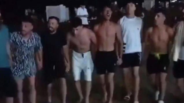 AK Partili Çalkın'dan 'halay' provokasyonuna tepki: Provokasyona yasak var, halaya yok! 