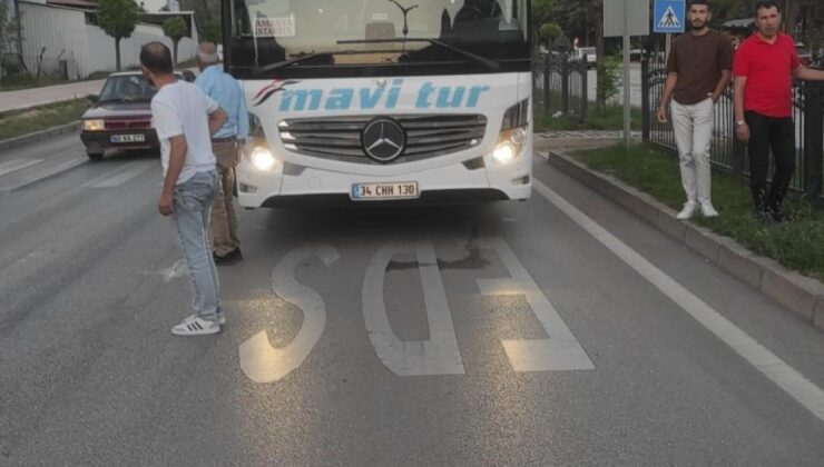Amasya’da yolcu otobüsü yayaya çarptı!