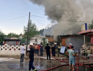 Antalya’da restoran yangını!