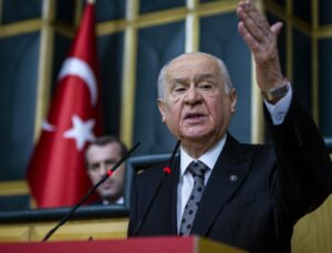 Bahçeli’den 15 Temmuz açıklaması! ‘Karanlık senaryo hazırlığındakilere’ ikazen tavsiye