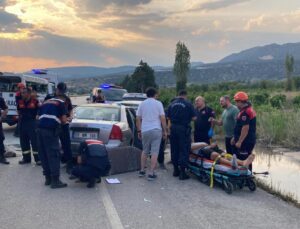 Burdur’da feci kaza! İki otomobil kafa kafaya çarpıştı: Ölü ve yaralılar var