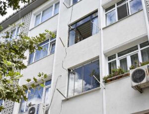 Büyük bir gürültüyle uyandılar! İstanbul’da 5 katlı bina tahliye edildi