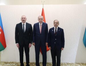 Cumhurbaşkanı Erdoğan, Aliyev ve Şerif ile üçlü toplantı yaptı